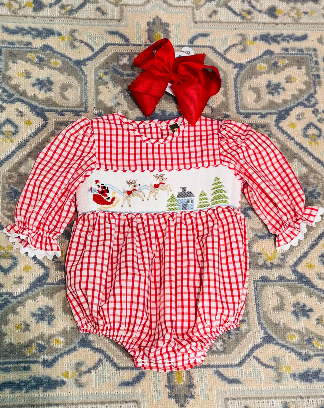 Santa’s Coming Long Sleeve Bubble