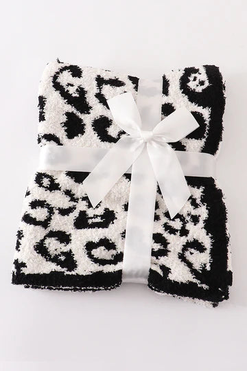 Black and White Leopard Blanket