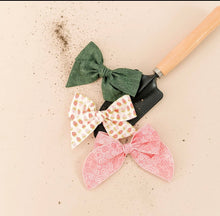 Load image into Gallery viewer, Little Lady Set of 3 Bows
